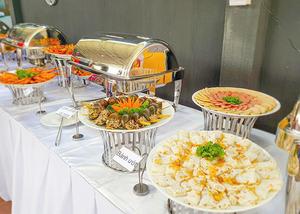Dịch vụ nấu tiệc tại nhà Hai Thụy Catering có nhận làm tiệc buffet không?